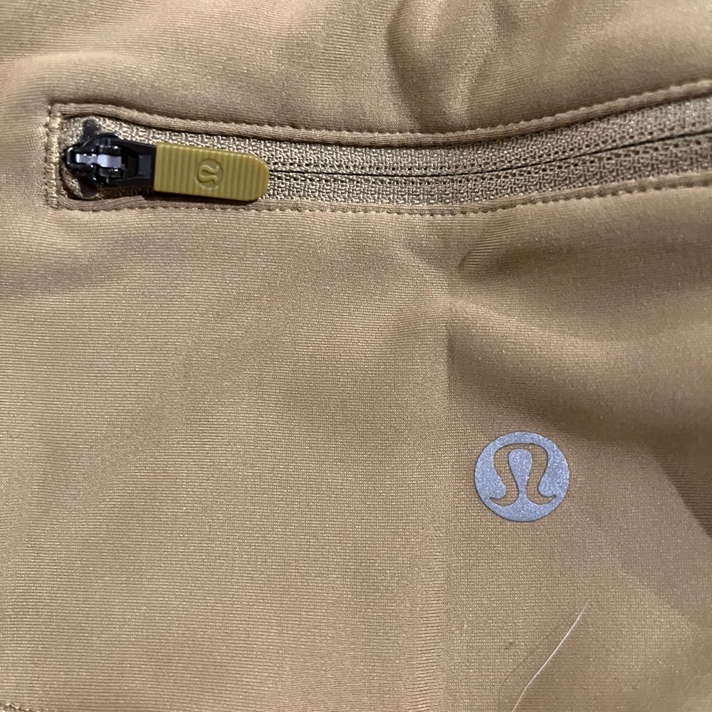 Lululemon flurry up